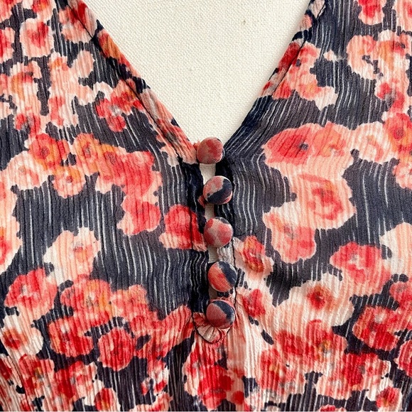 Joie 100% Silk Pleated Sheer Flutter Sleeve Floral Blouse  Size Extra Small - Picture 5 of 8